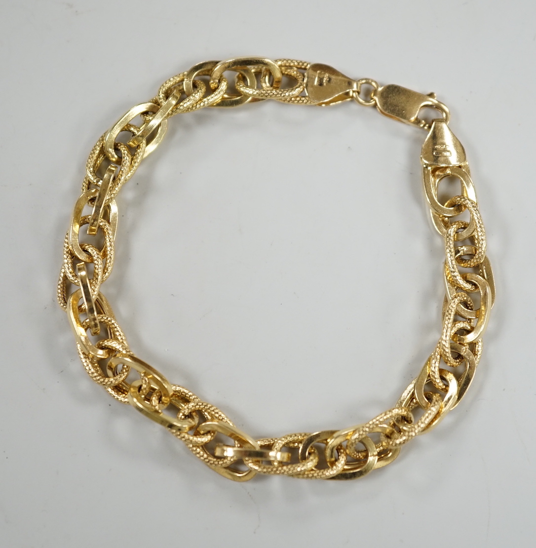 A 20th century Italian 750 yellow metal bracelet, 19cm